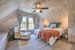 Unique Loft Cabin Fire Pit and Fishing Access!